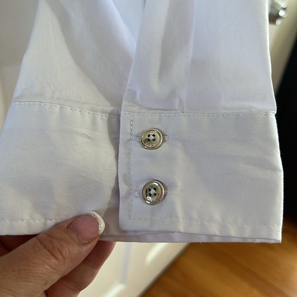 Anne Klein white button down dress shirt, size M.Silver buttons, pleated, pretty - Picture 2 of 4